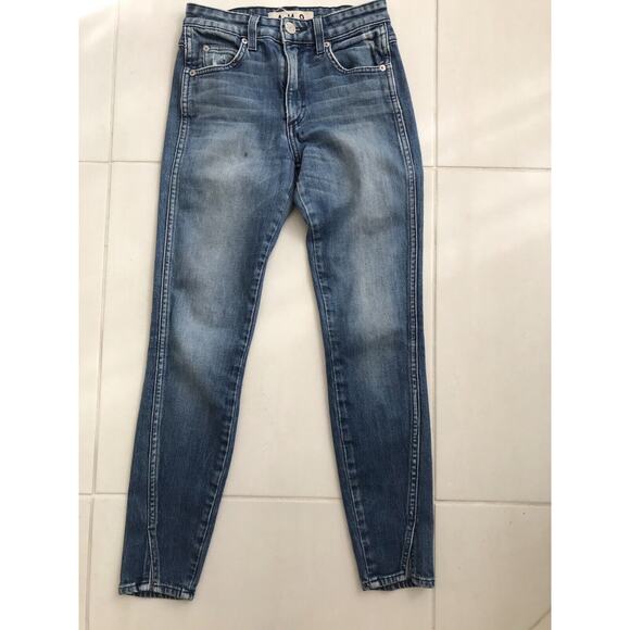 AMO Twist Sweetheart Slanted Seams Crop Mid Rise Denim Jeans - Picture 1 of 11